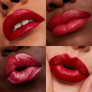 Tercera imatge del producte Barra de Llavis Red Superlustruos de la marca REVLON
