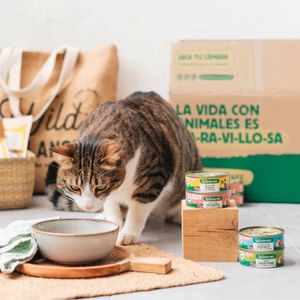 Setena imatge del producte Menjar Nat. Gat Llanda Pollastre amb Verdures de la marca WILD BALANCE