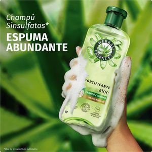 Vuitena imatge del producte Xampú Fortificant Àloe Vera de la marca HERBAL ESSEN