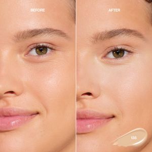 Vuitena imatge del producte Corrector & Il·luminador Nº 135 de la marca REVLON
